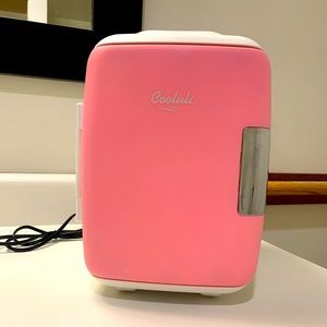 Cooluli Skincare mini fridge